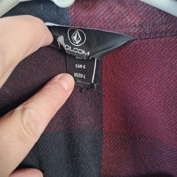 VOLCOM flannel - Picture 3 of 4